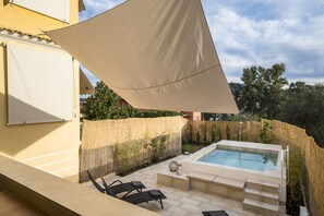 Villa, 3 chambres, piscine privée | Balcon