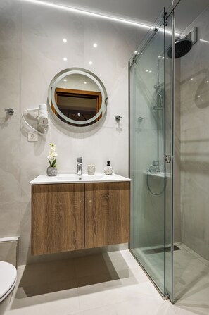 Villa, 3 Schlafzimmer, eigener Pool | Badezimmer