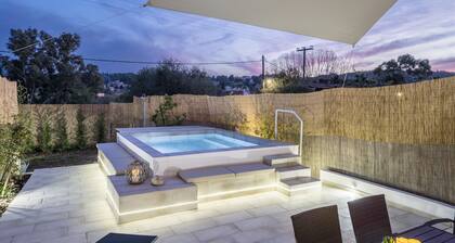 Villa Nina with Private Plunge Pool by Konnect, 5 km to Corfu Town