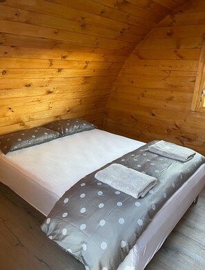 Soundproofing, bed sheets
