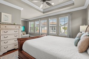 4 bedrooms, free WiFi, bed sheets