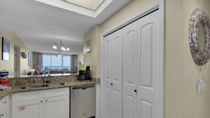 Private kitchen - Stella Marina - Caribbean Resort 502.Bch srvc incl!!! (Navarre)