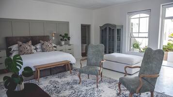 Executive kamer | Luxe beddengoed, een minibar, een strijkplank/strijkijzer, gratis wifi