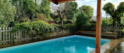 Piscine extérieure, piscine chauffée