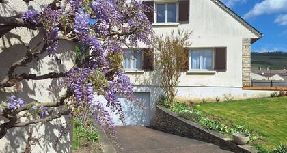 Les Glycines - Maison avec bel extérieur