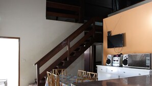 Fridge, microwave, oven