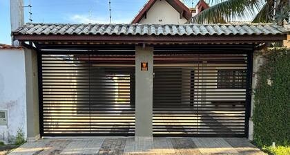 P003 Casa c 3 Dorm. Apenas 150m da Praia