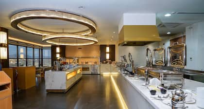 Best Western Plus Danat Almansak Hotel