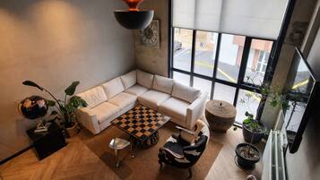 Estudio de diseñador | Ropa de cama hipoalergénica y wifi gratis