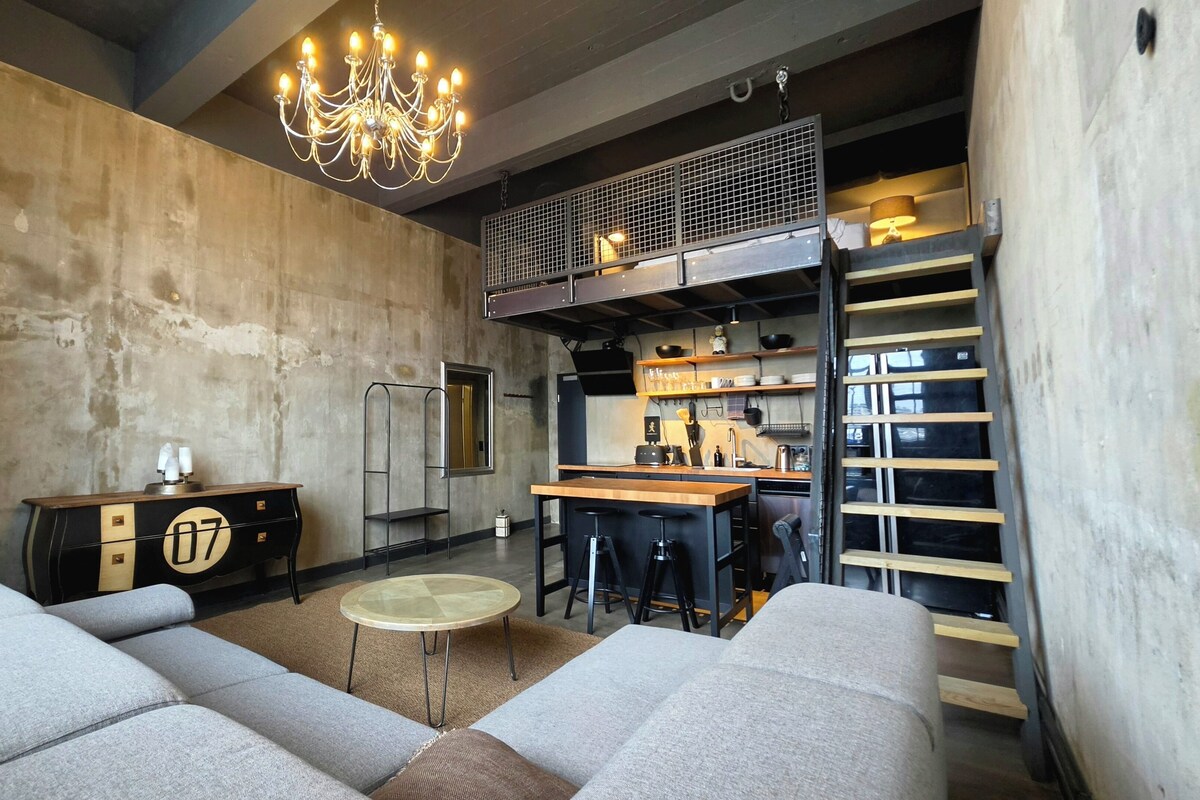 Design Studio, City View | Hypo-allergenic bedding available, WiFi (free), bed sheets