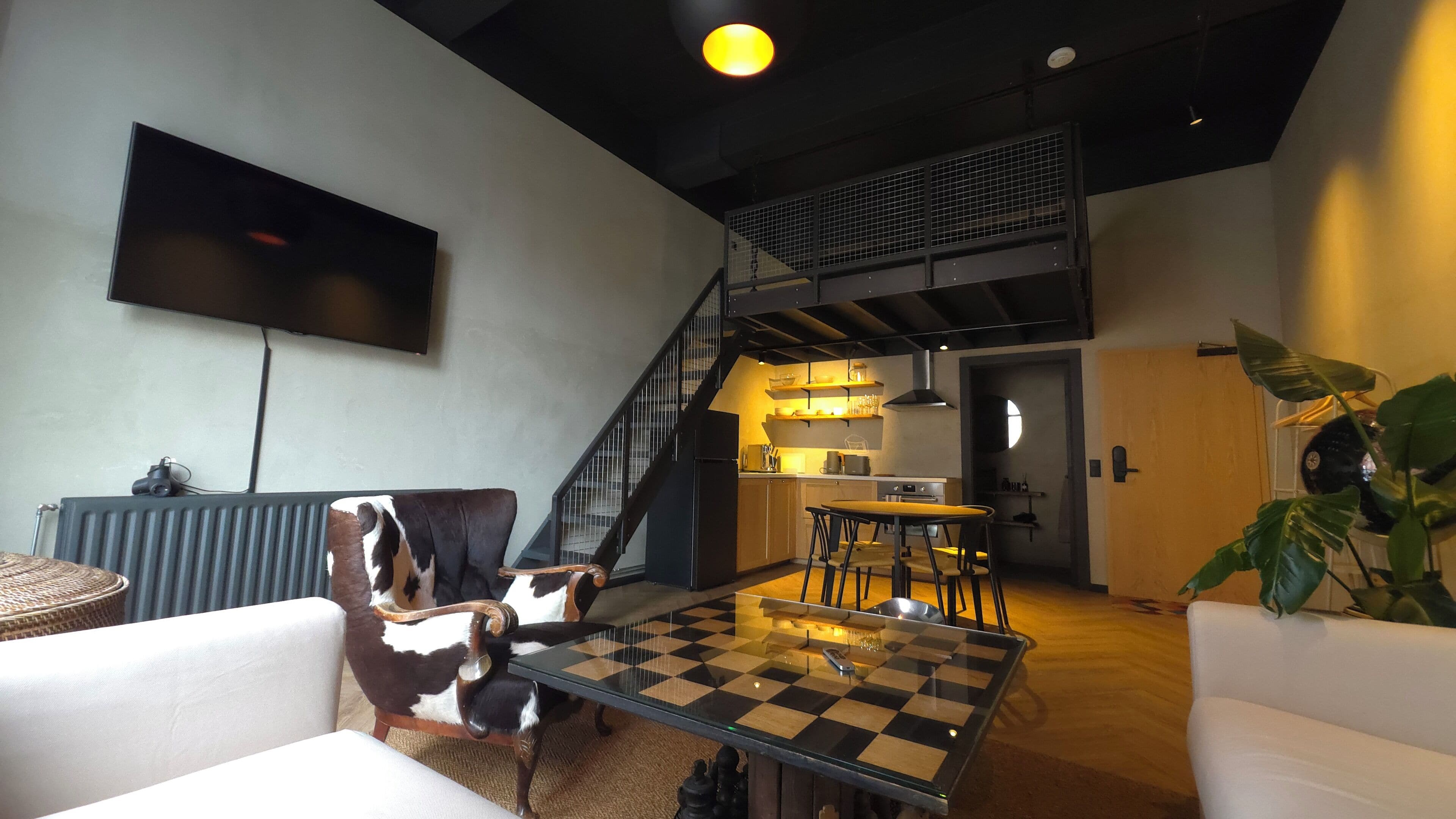 Design Studio | Hypo-allergenic bedding, free WiFi