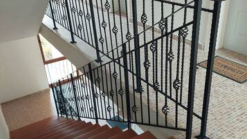 Kamar, 1 kamar tidur, balkon, pemandangan kota | Interior