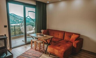 Apartment, Patio | Premium bedding, minibar, desk, bed sheets