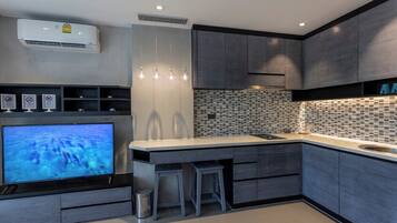 Fridge, microwave, stovetop, toaster