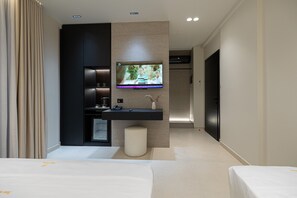 Desk, soundproofing, free WiFi - Hotel Beke  (Qendër Vlorë)