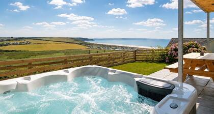 Unforgettable sea views, Hot tub, Modern property