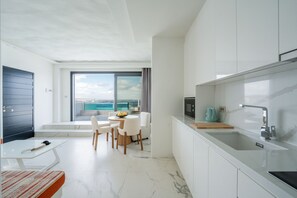 Suite with Private Pool | 1 quarto, roupas de cama premium, quartos à prova de som