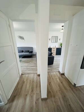 Interior - Le Gîte de La Baie A Vélo - WIFI - Quiet - Peaceful - Modern (Nouvion)