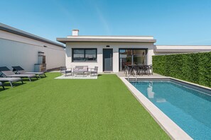 Pool - Aqua Villa, with jacuzzi and private pool (Lourinhã)