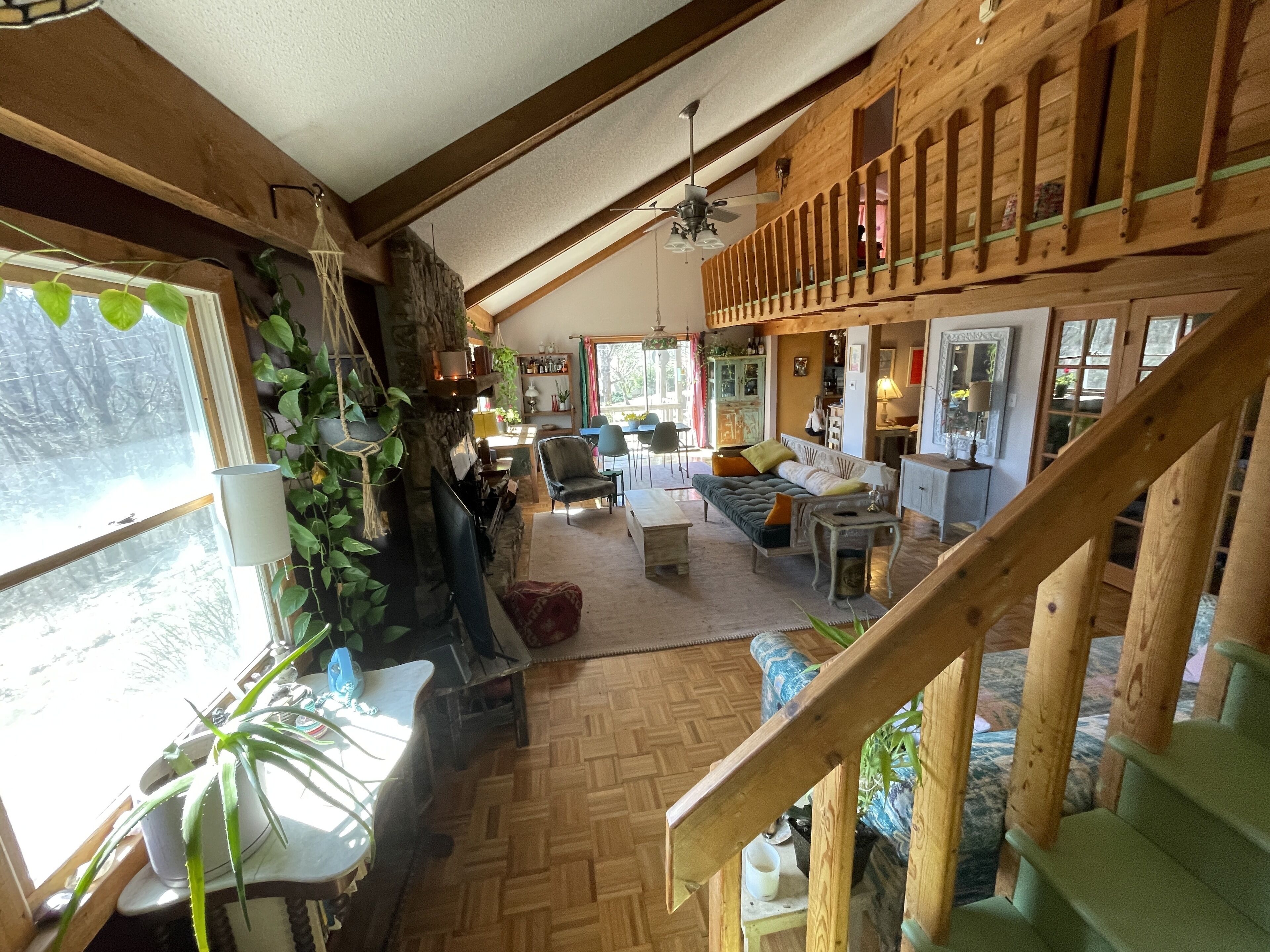Quiet mountain retreat with artist workspace, playroom, office and views