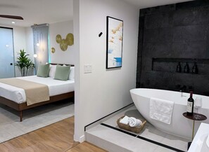 6 habitaciones, escritorio, tabla de planchar con plancha y wifi gratis 