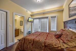 2 bedrooms, iron/ironing board, free WiFi, bed sheets - Convenient Condo with City Views (GATLINBURG)