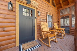 Exterior detail - Away From The Crowd But Close To The Fun (GATLINBURG)