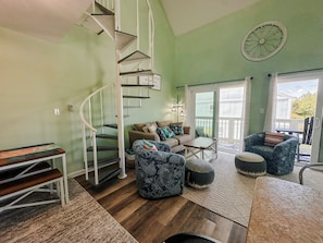 Smart TV - Pebble Beach H212, 2BR Condo ~ Pool Front! (Emerald Isle)