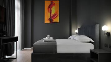 Double Room with Sofa Bed | Skrivebord, skrivebord for bærbar PC, blendingsgardiner og lydisolert