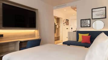 Ropa de cama de alta calidad, colchones con efecto memoria y minibar