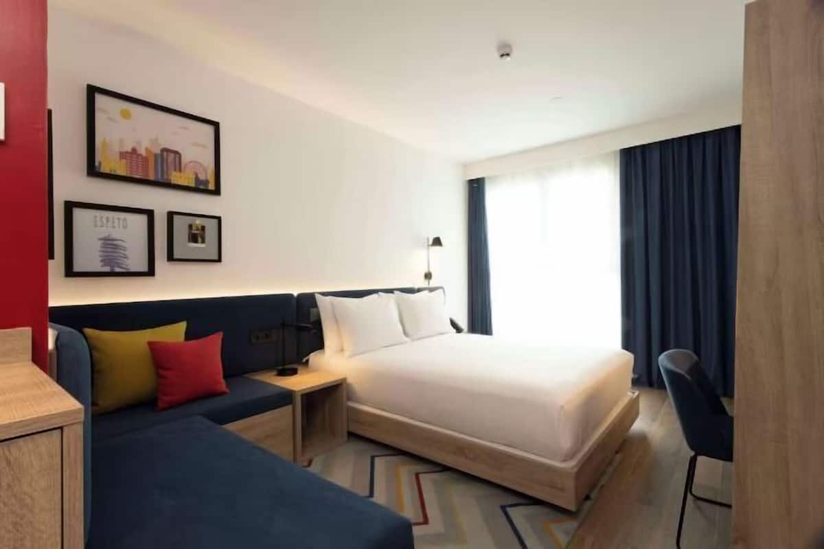 Ropa de cama de alta calidad, colchones viscoelásticos, minibar