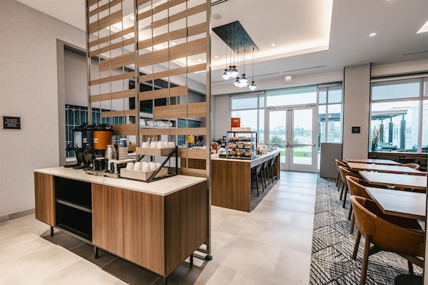 Free daily breakfast