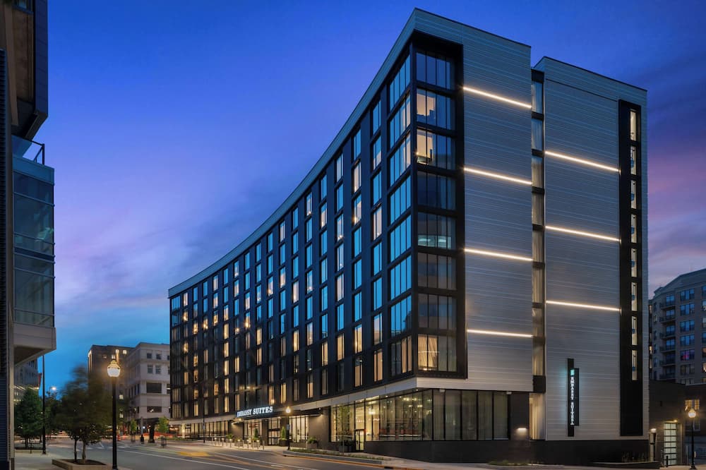 Embassy Suites By Hilton Madison Downtown