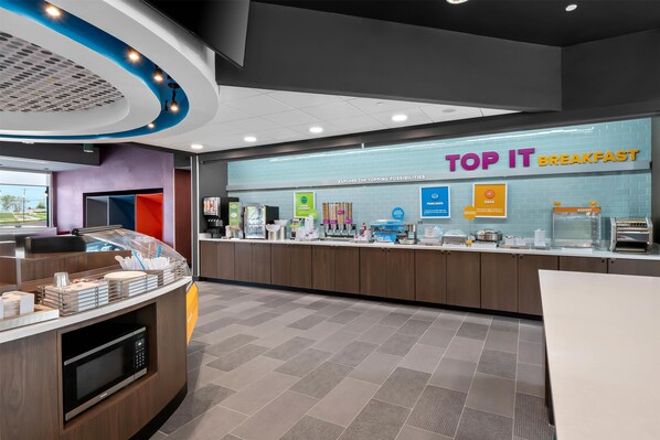 包含每日自助早餐