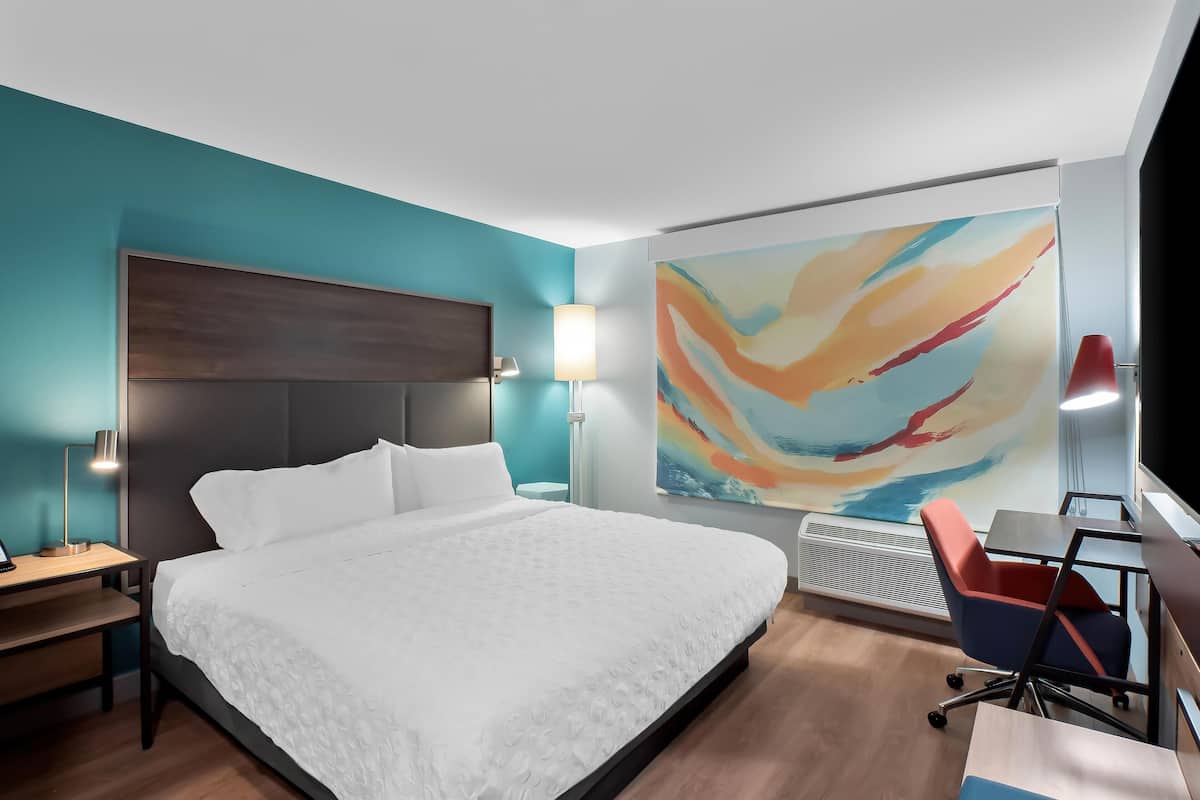 Blackout curtains, soundproofing, iron/ironing board, free WiFi