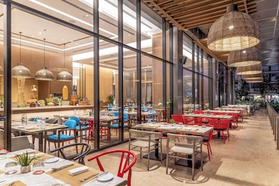 永珍希爾頓逸林飯店及度假村