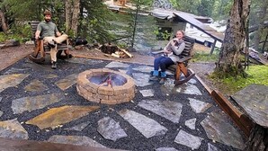 Property grounds - Enchanting Forest Retreat (Anchorage)