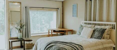 3 bedrooms, iron/ironing board, travel cot, WiFi