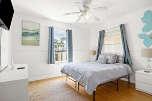 3 soverom, skrivebord, wi-fi (inkludert) og sengetøy