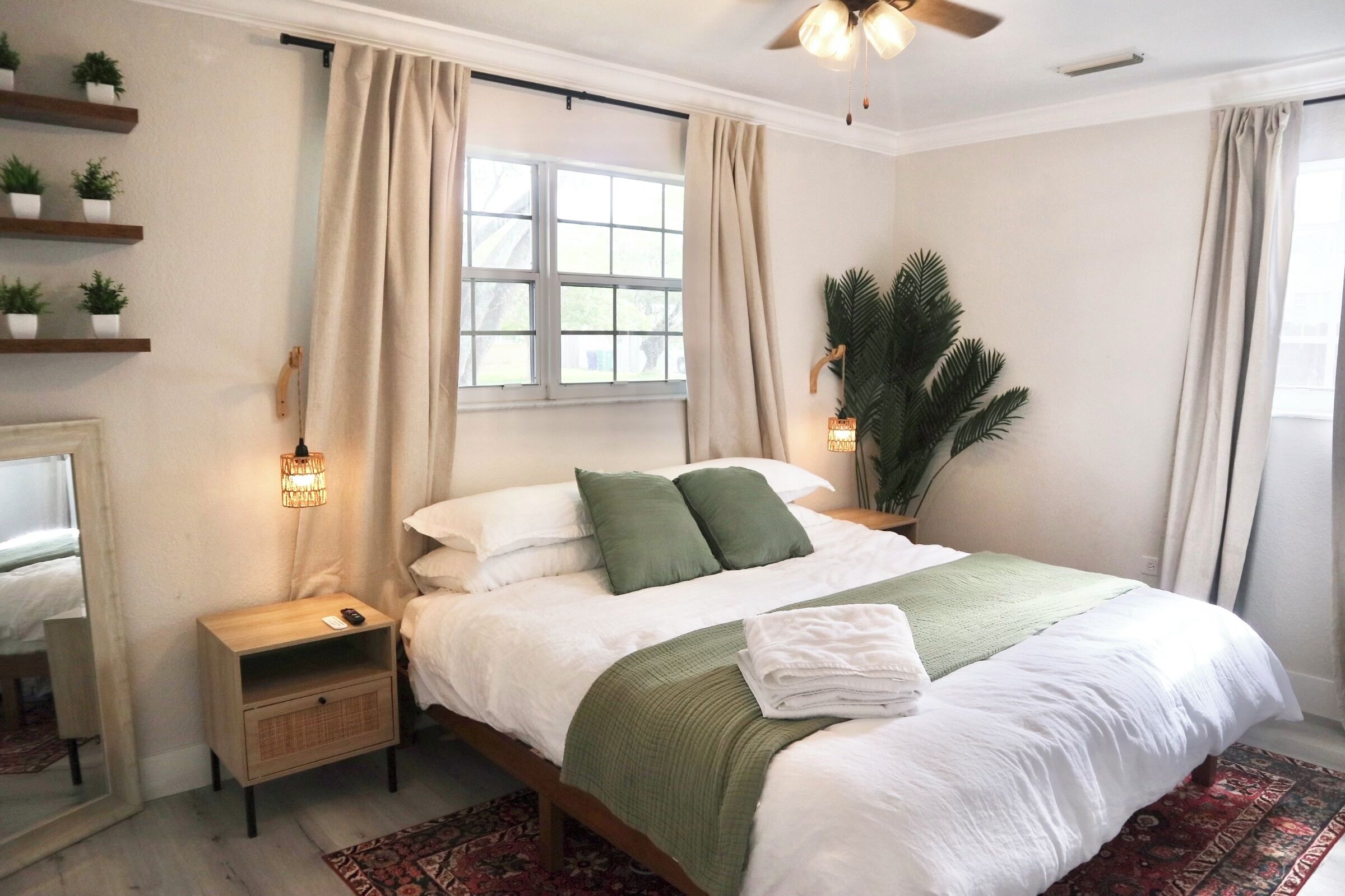 2 chambres, bureau, fer et planche à repasser, Wi-Fi gratuit