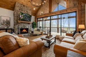 Smart TV, fireplace, stereo - NEW On Cloud Wine, Lux /Modern AMAZING Mtn.Views /Hot Tub/ Fire Pit/Private Deck (Blue Ridge)