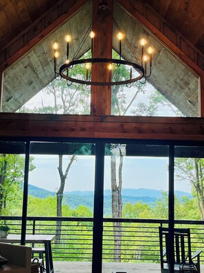 Interior - NEW On Cloud Wine, Lux /Modern AMAZING Mtn.Views /Hot Tub/ Fire Pit/Private Deck (Blue Ridge)