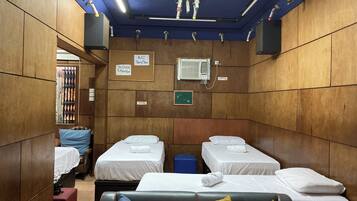 Dormitório compartilhado econômico | Wi-Fi de cortesia, roupa de cama