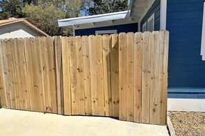 Property grounds - Posh Princess Pad Close To Beach, Bases, and Shops In Central Fort Walton Beach. (Fort Walton Beach)