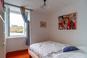3 Schlafzimmer, Bügeleisen/Bügelbrett