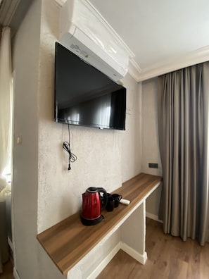 Mini-fridge - Ramo's BY RAMO (Istanbul)