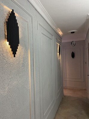 Check-in/check-out kiosk - Ramo's BY RAMO (Istanbul)