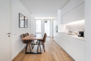 Dining - GuestReady - Porto's Peaceful Hideaway (Porto)
