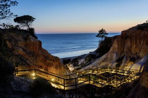 Modern 1 Bedroom Sea View 200m to the Beachfront