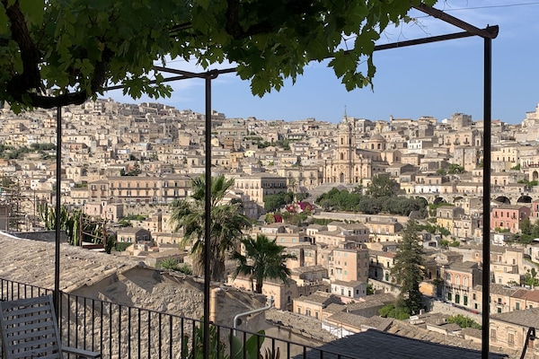 Casa Luxury, vista città | Esterni